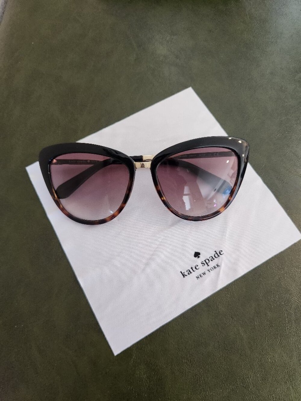 Kate Spade Cissy Sunglasses & Case